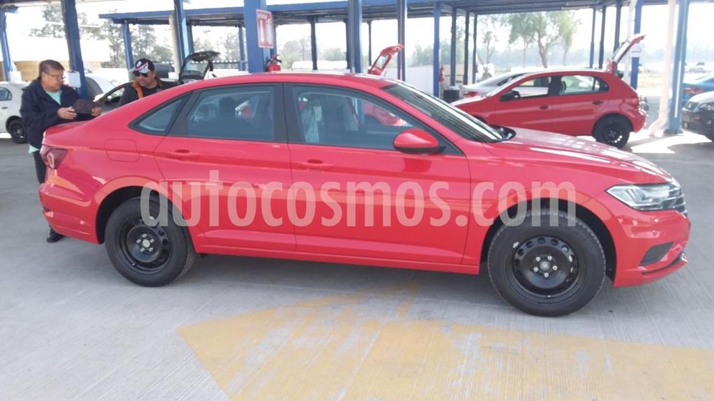 foto Volkswagen Jetta Trendline usado (2020) color Rojo precio $309,990