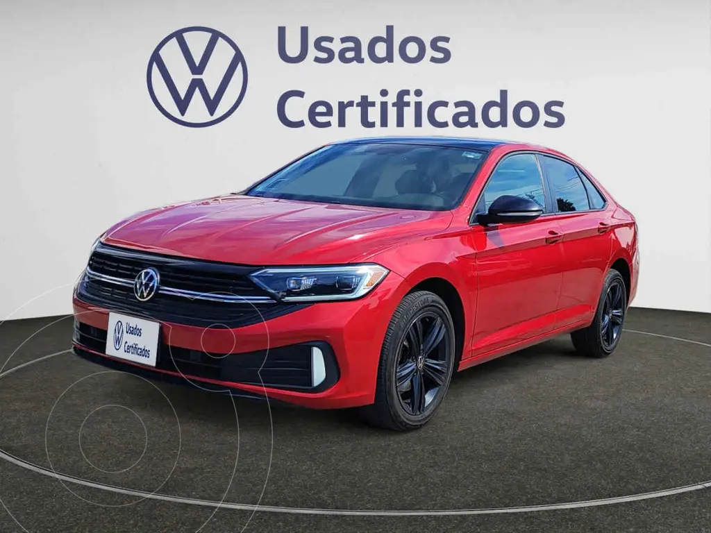 foto Volkswagen Jetta Sportline usado (2024) color Rojo precio $460,900