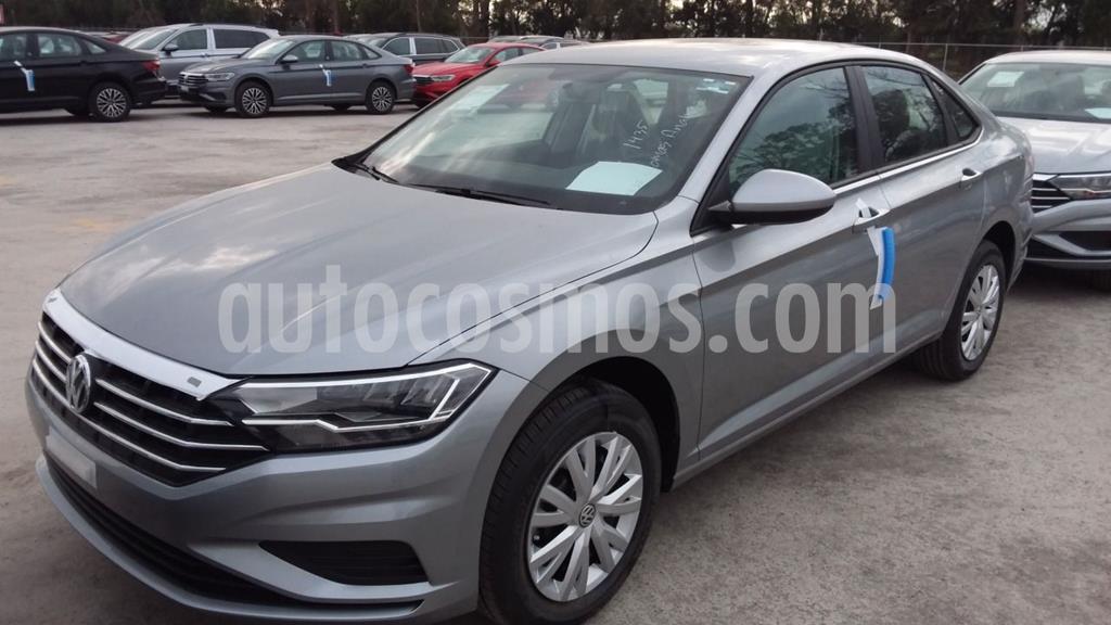 foto Volkswagen Jetta Trendline usado (2020) color Plata Dorado precio $319,900
