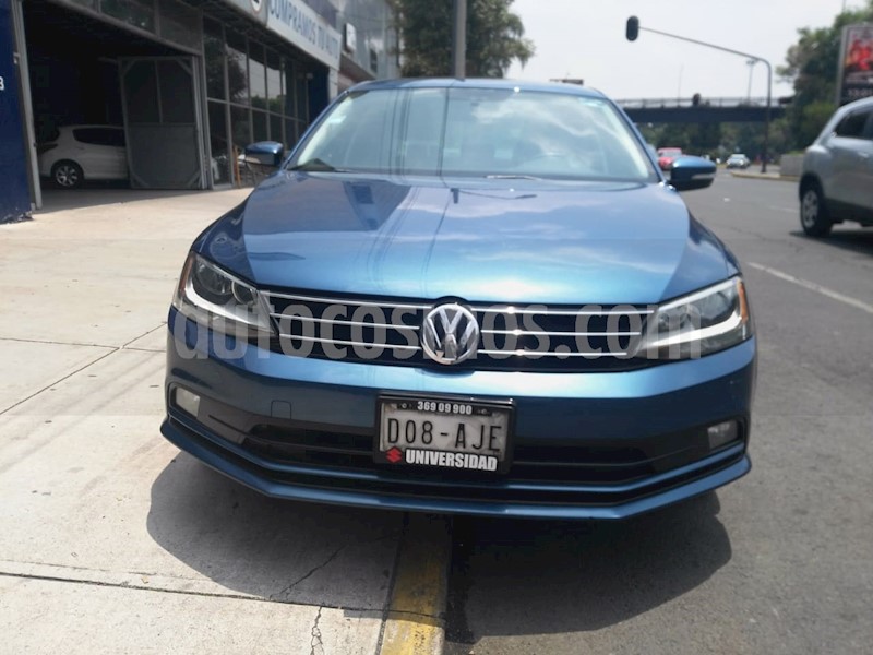 foto Volkswagen Jetta Sportline usado