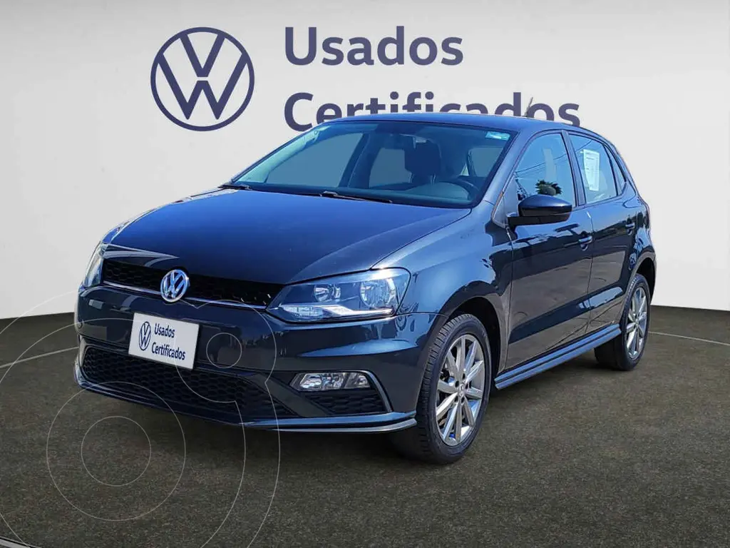 foto Volkswagen Polo Hatchback Comfortline Plus Tiptronic usado (2020) color Gris precio $245,900