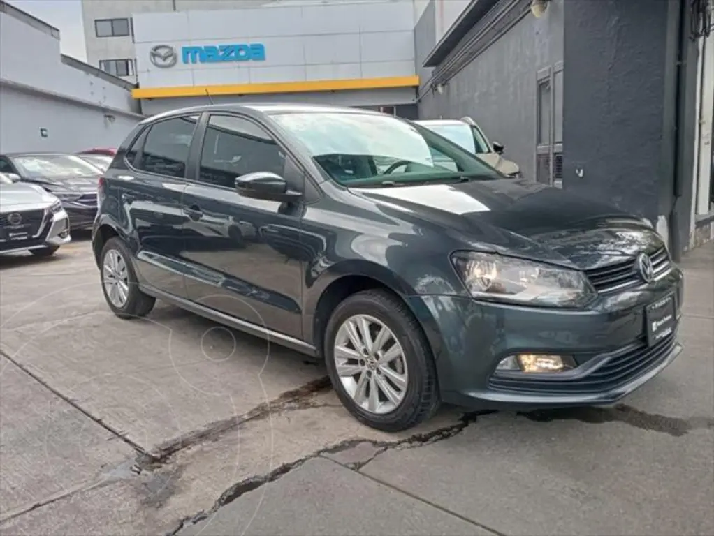 foto Volkswagen Polo 1.6L Base 4P Ac usado (2017) color Gris precio $205,000