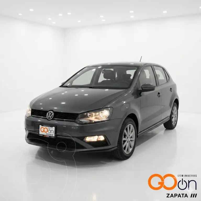 Volkswagen Polo COMFORTLINE usado (2022) color VWAGRIS CARBON STEEL MET precio $249,000