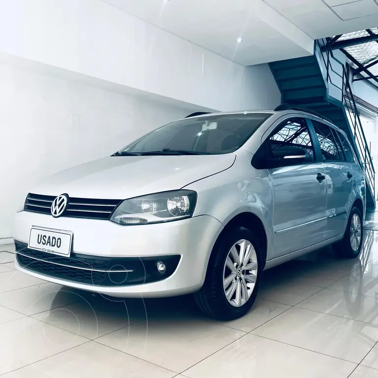 foto Volkswagen Suran Edición Limitada usado (2014) color Plata Reflex precio $14.200.000