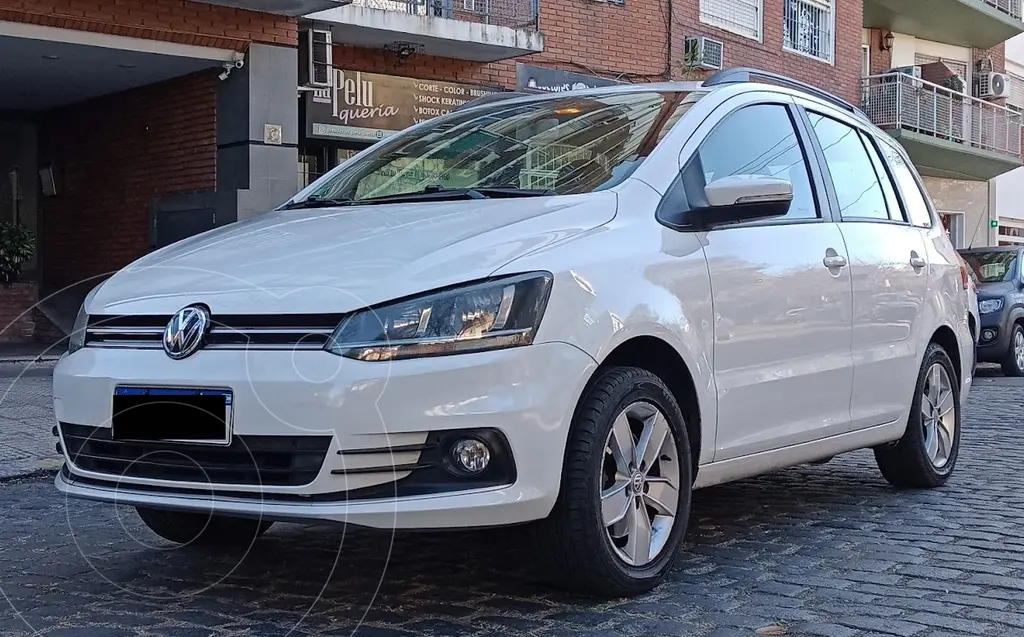 foto Volkswagen Suran 1.6 Highline usado (2017) color Blanco precio $14.999.000
