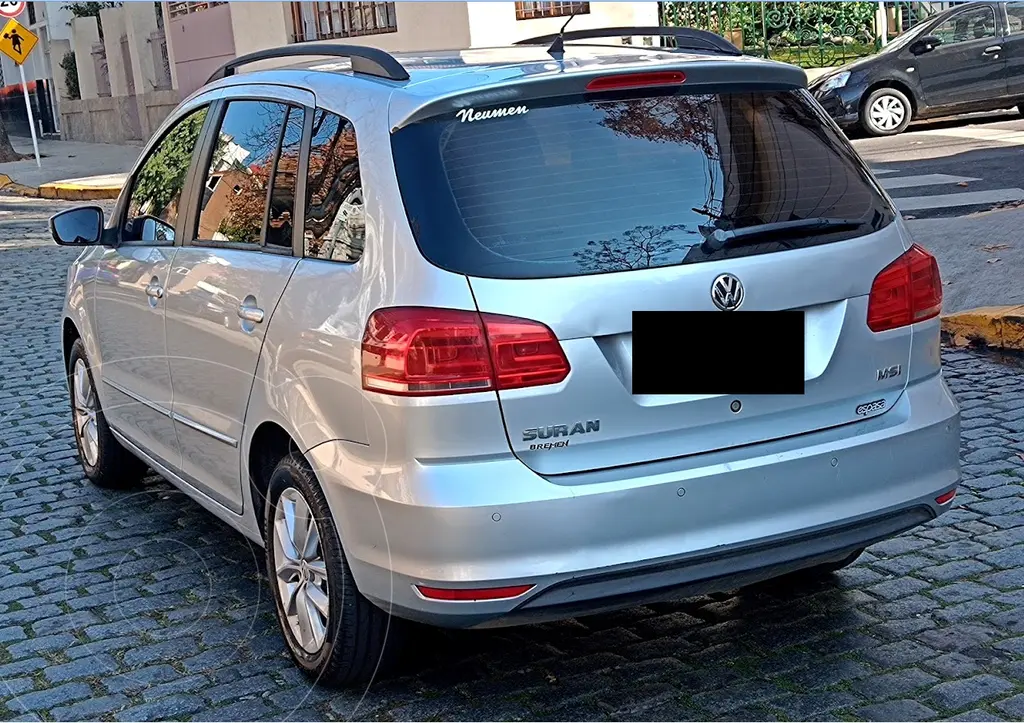 foto Volkswagen Suran 1.6 Highline usado (2017) color Gris precio u$s10.000