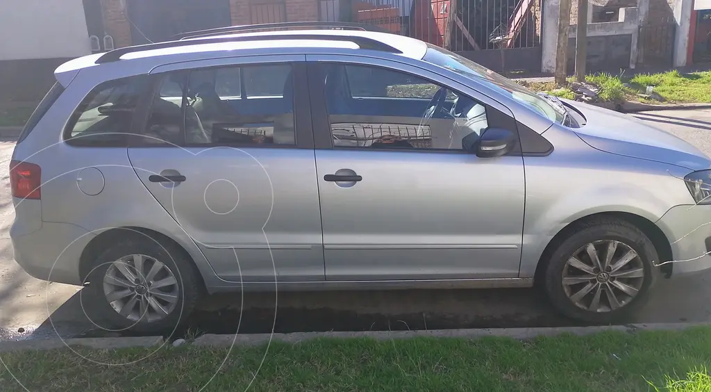 Volkswagen Suran 1.6 Trendline (1599 Cc) 2012 - foto 2