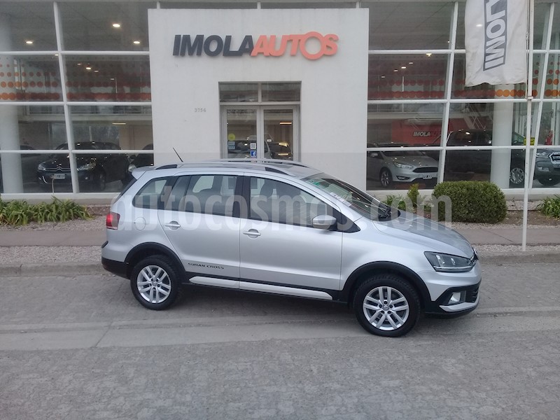 foto Volkswagen Suran Cross 1.6 Highline usado