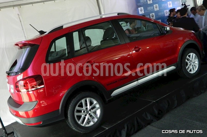 foto Volkswagen Suran Cross 1.6 Highline usado