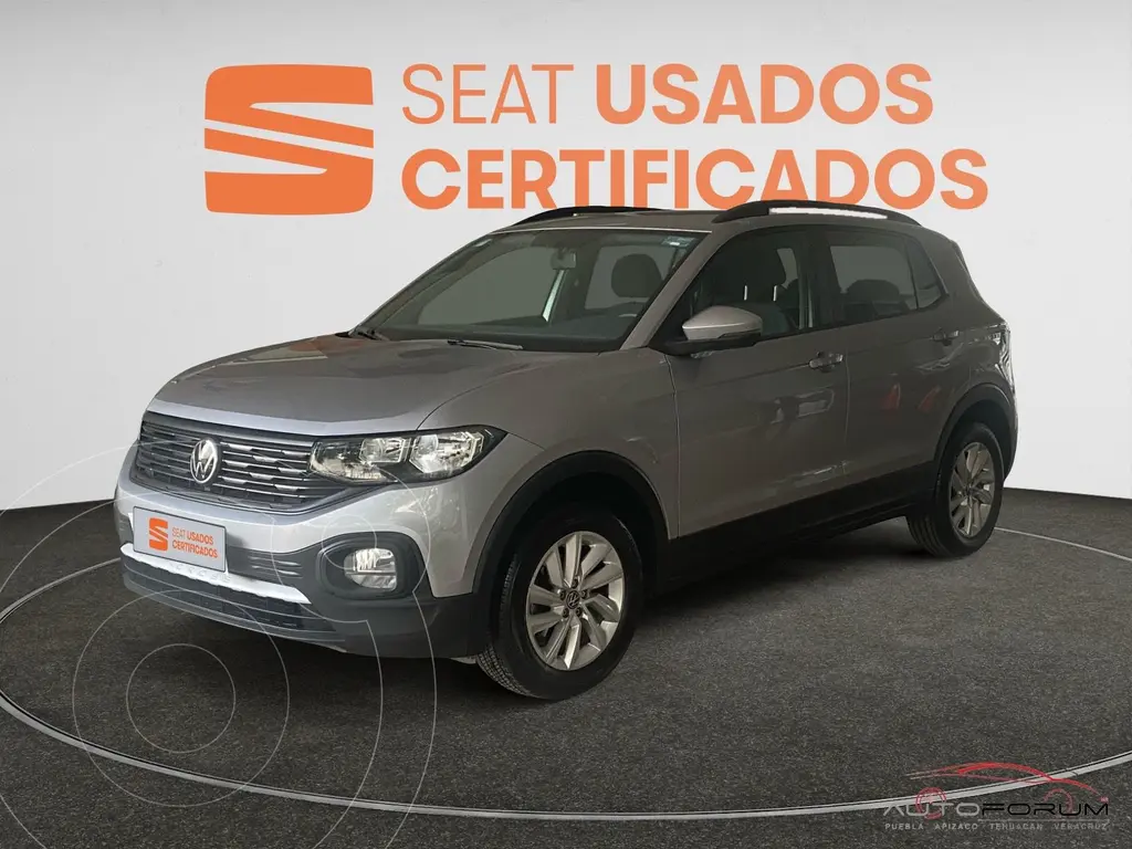 foto Volkswagen T-Cross Trendline usado (2024) color Plata precio $359,000