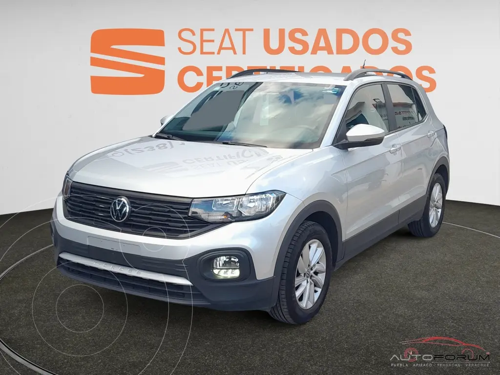 foto Volkswagen T-Cross Trendline usado (2023) color Plata Reflex precio $359,900