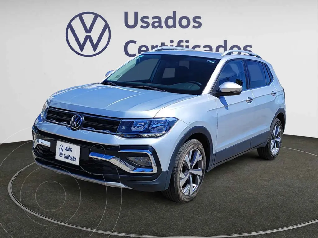 foto Volkswagen Taigun Comfortline TSI usado (2024) color Plata precio $380,900