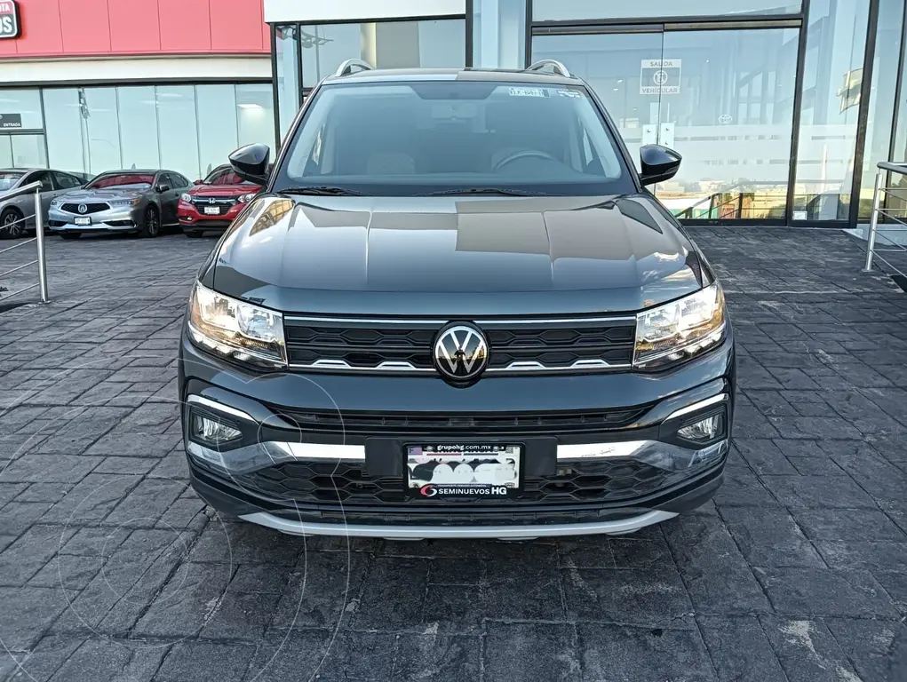 foto Volkswagen Taigun Comfortline TSI usado (2024) color Gris Oscuro precio $380,000