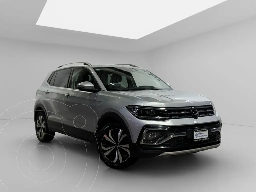 foto Volkswagen Taigun Highline TSI usado (2024) color plateado precio $439,000