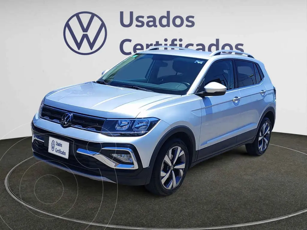 foto Volkswagen Taigun Comfortline TSI usado (2024) color Plata precio $394,900