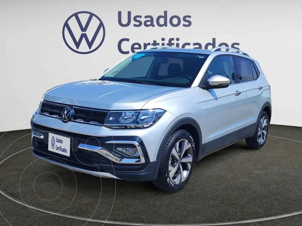 foto Volkswagen Taigun Comfortline TSI usado (2024) color Plata precio $369,900