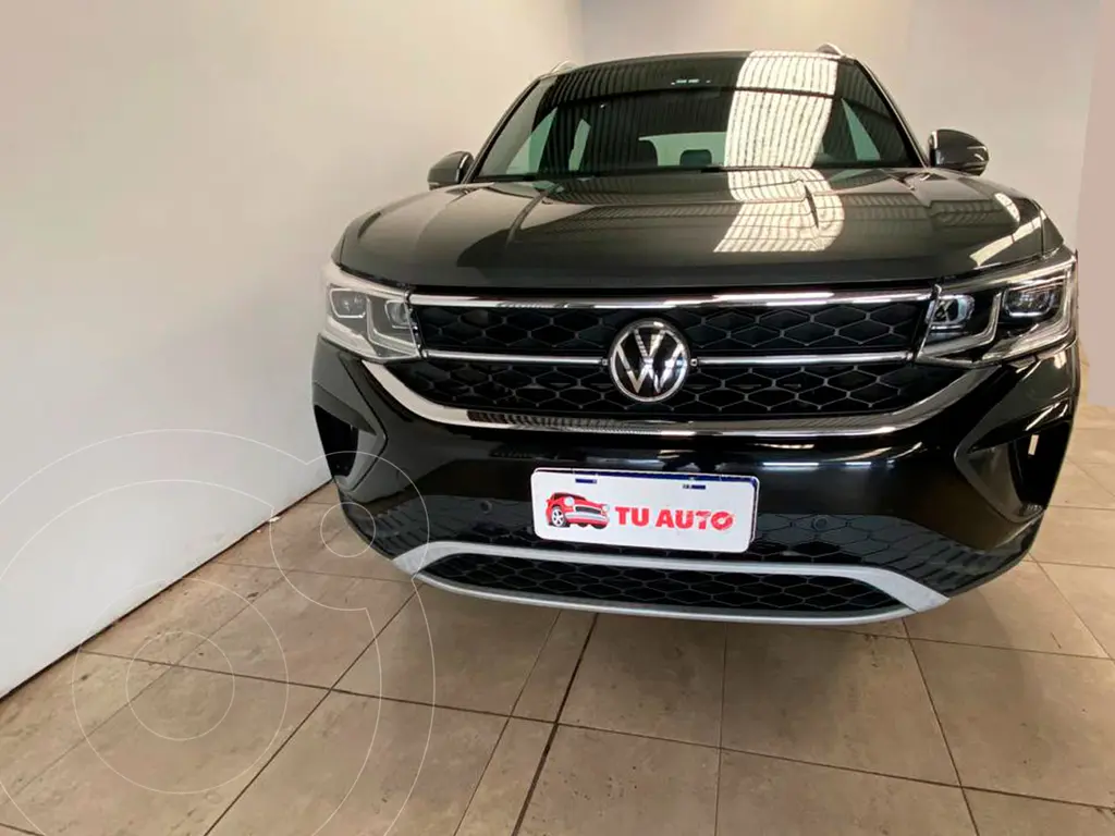 foto Volkswagen Taos Highline Aut usado (2021) color Gris Oscuro precio $36.700.000