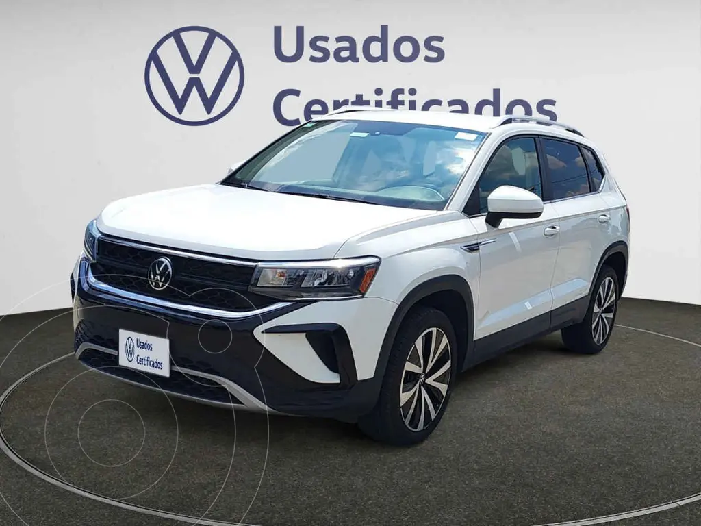 foto Volkswagen Taos Comfortline usado (2023) color Blanco precio $380,900