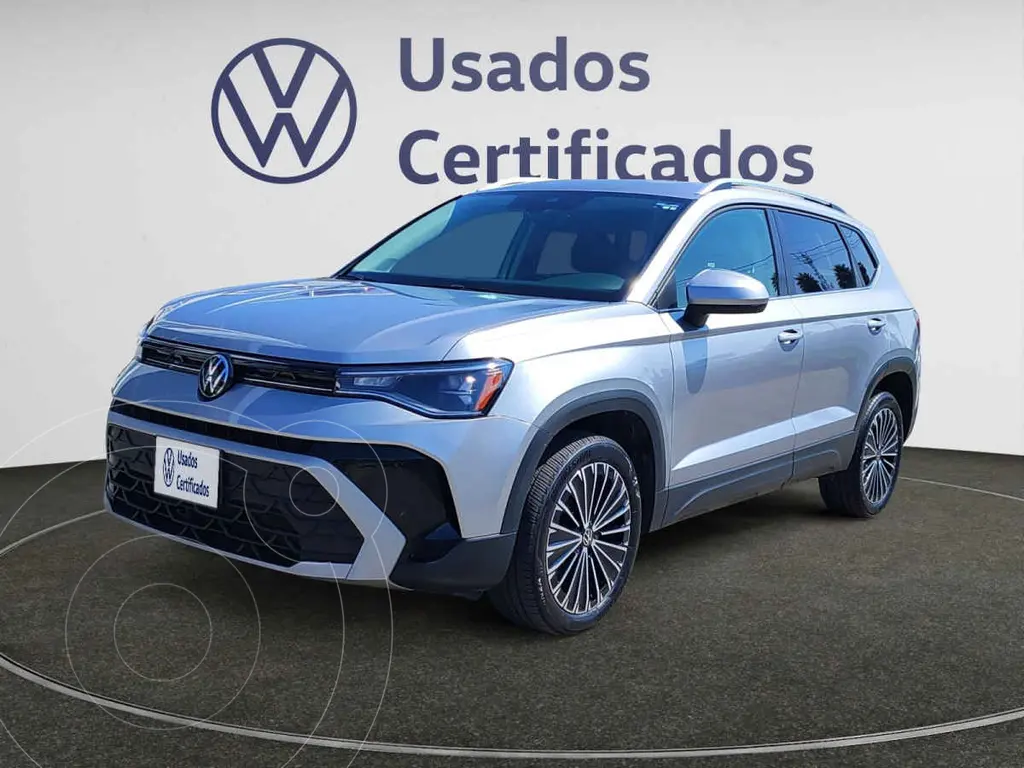 foto Volkswagen Taos Comfortline usado (2025) color Plata precio $475,900