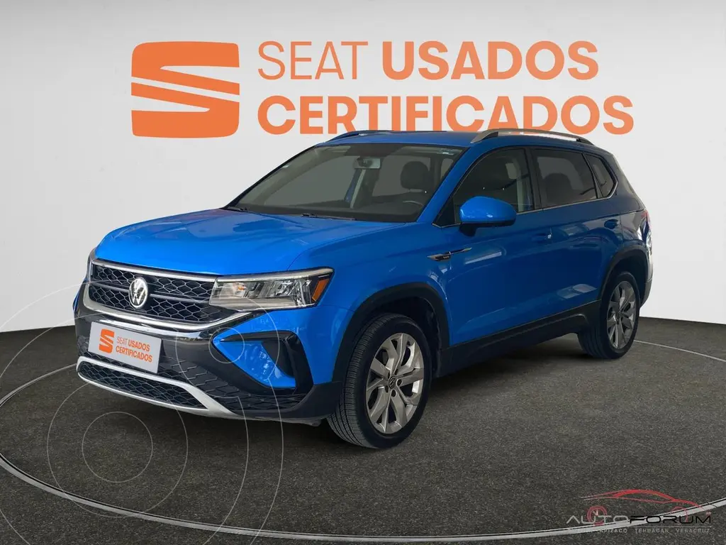 foto Volkswagen Taos Comfortline usado (2021) color Azul precio $396,000