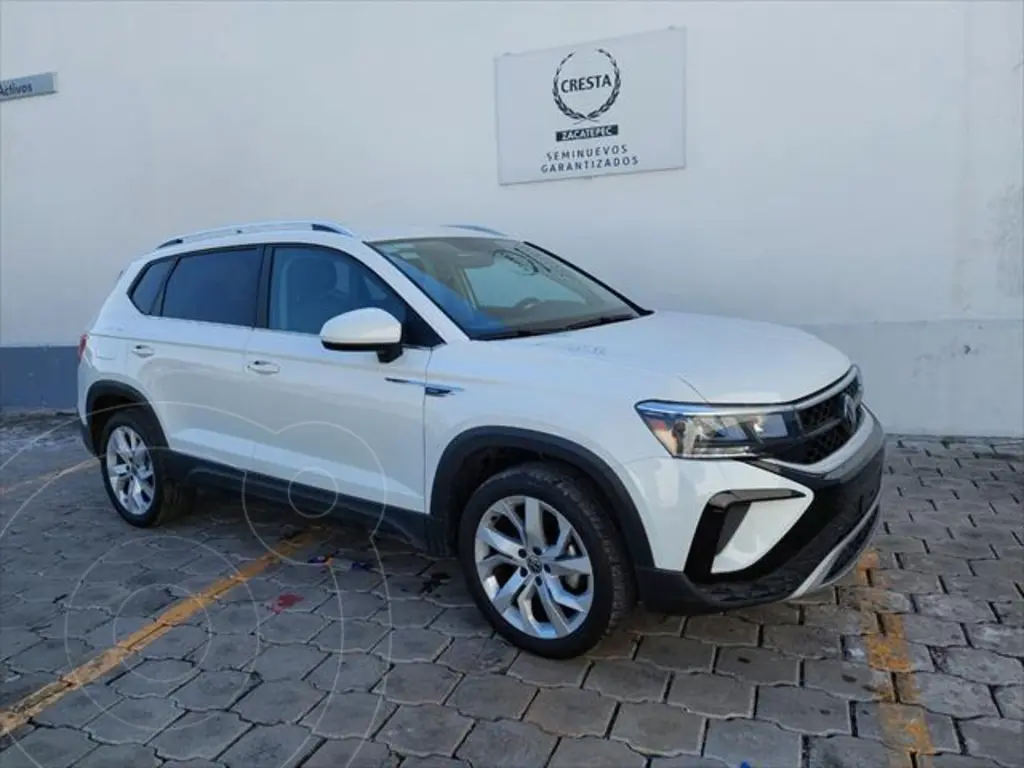 foto Volkswagen Taos Comfortline Plus usado (2024) color Blanco precio $499,000