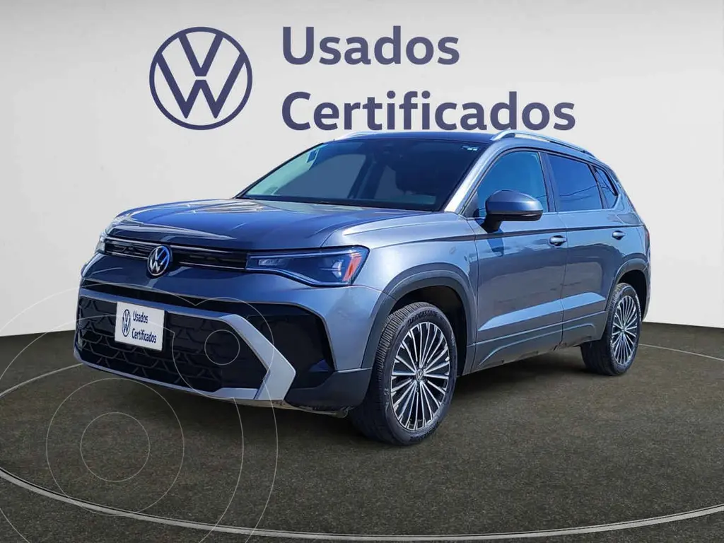 foto Volkswagen Taos Comfortline usado (2025) color Gris precio $490,900