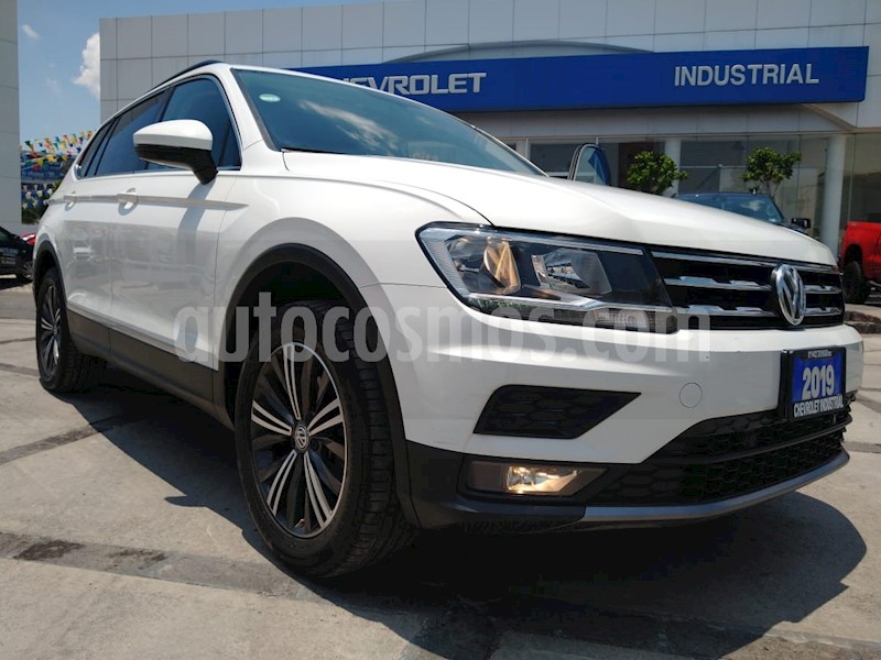 foto Volkswagen Tiguan Comfortline 5 Asientos Piel usado
