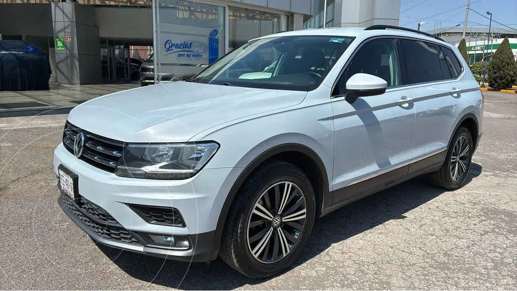 foto Volkswagen Tiguan Comfortline financiado en mensualidades enganche $64,960 mensualidades desde $7,087