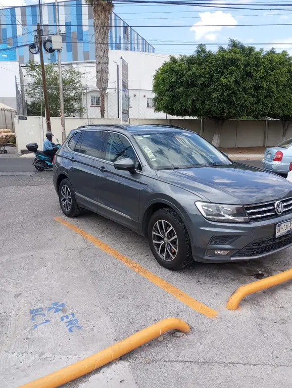 Volkswagen Tiguan Comfortline 7 Asientos Tela 2018