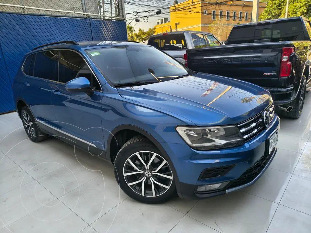 foto Volkswagen Tiguan Trendline usado (2018) color Azul precio $319,000