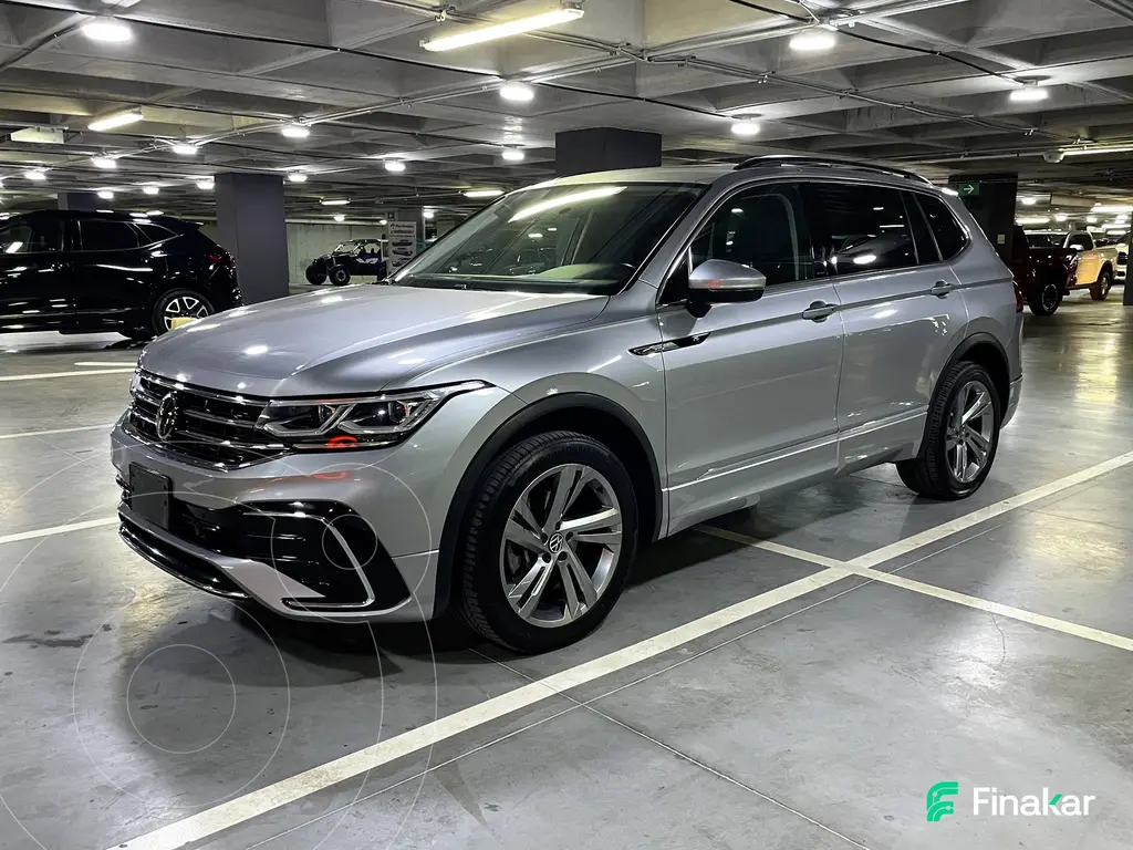 foto Volkswagen Tiguan 2.0L R-Line usado (2022) color plateado precio $522,000