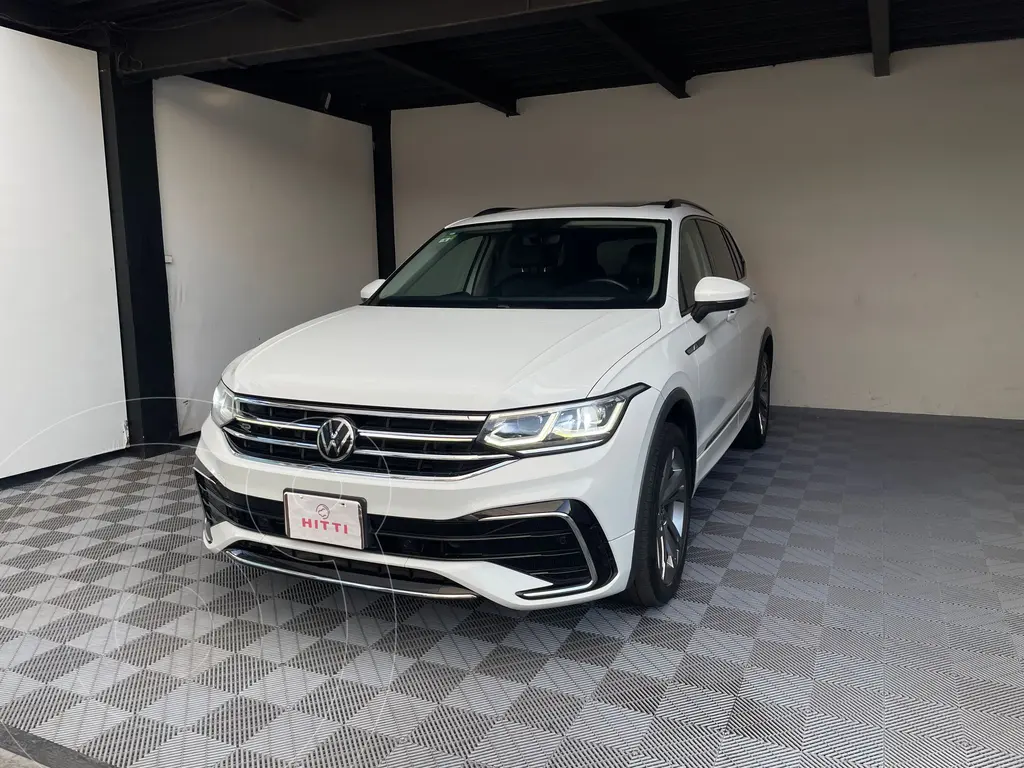 foto Volkswagen Tiguan 1.4L R-Line usado (2022) color Blanco precio $489,000