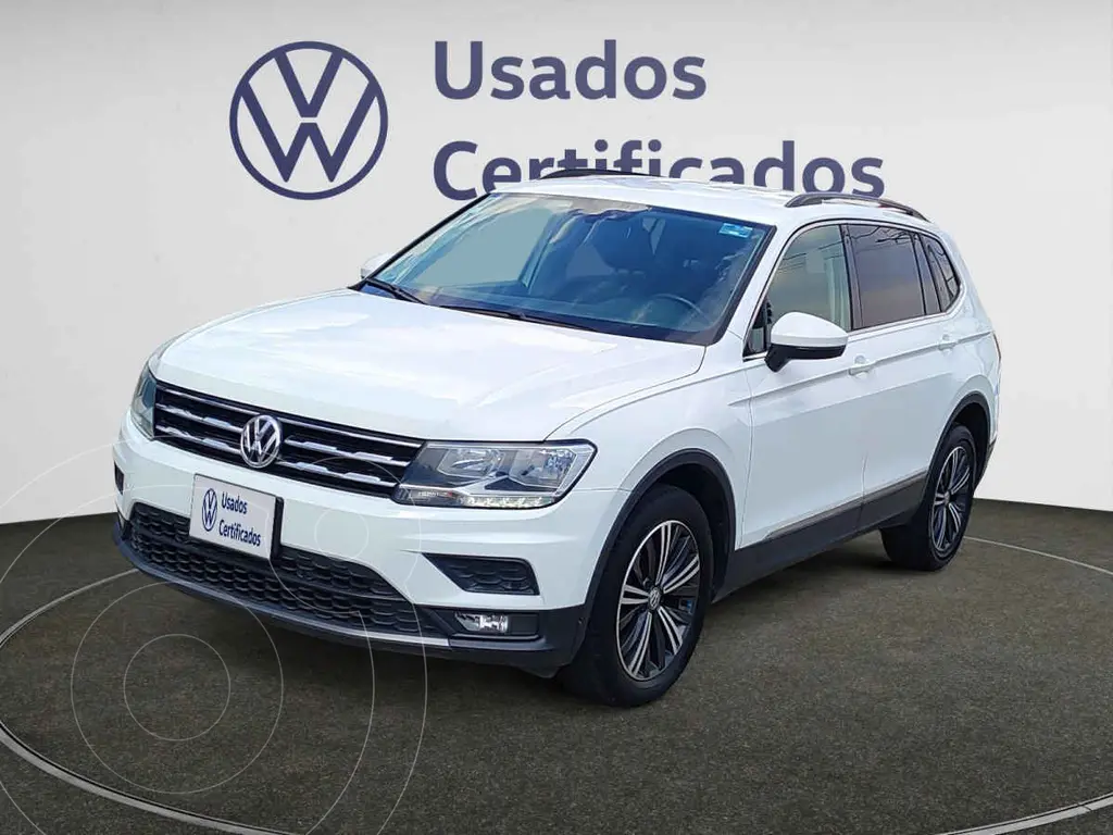 foto Volkswagen Tiguan Comfortline 7 Asientos Tela usado (2019) color Blanco precio $340,900