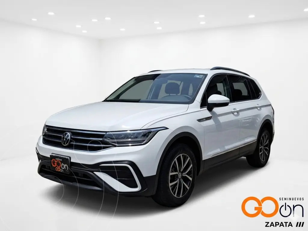 foto Volkswagen Tiguan Trendline usado (2023) color VWAG BLANCO PURO precio $429,900