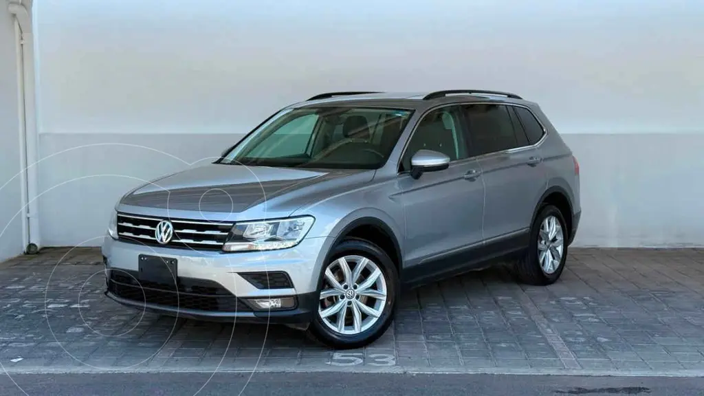 Volkswagen Tiguan Comfortline 3era Fila 2021