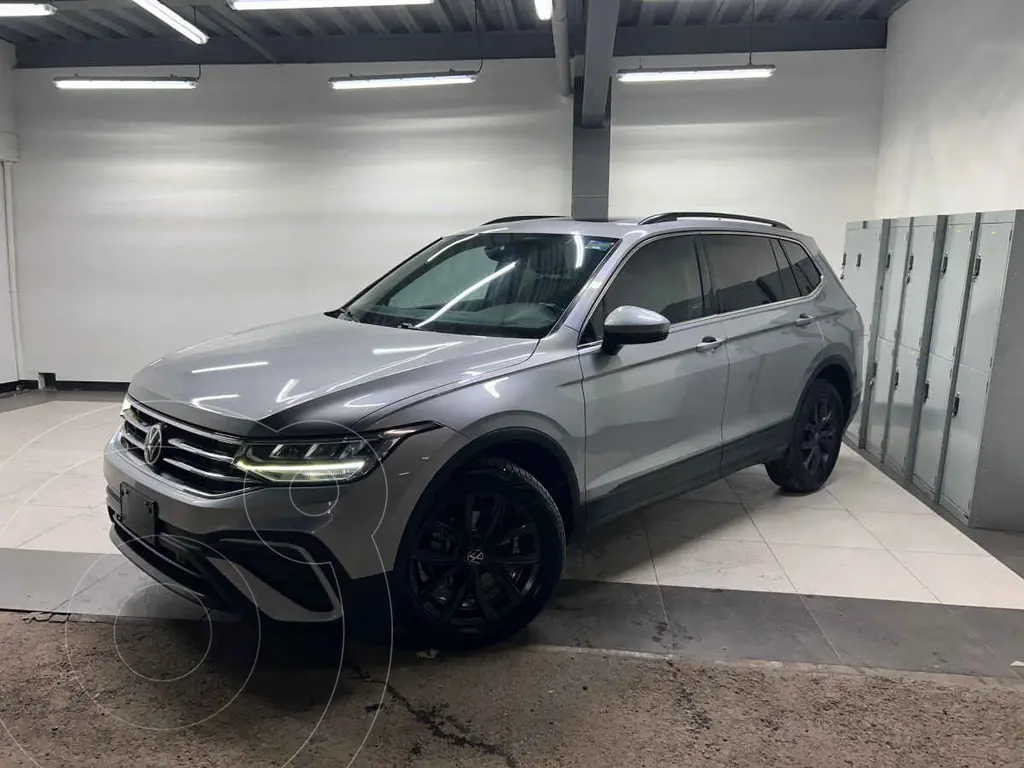 foto Volkswagen Tiguan Comfortline 5 Asientos financiado en mensualidades enganche $99,000 mensualidades desde $9,766