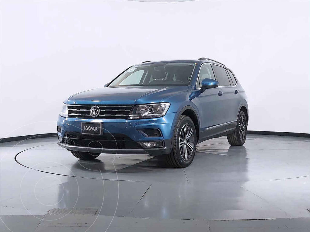 foto Volkswagen Tiguan Comfortline 3era Fila usado (2019) color Azul precio $513,999