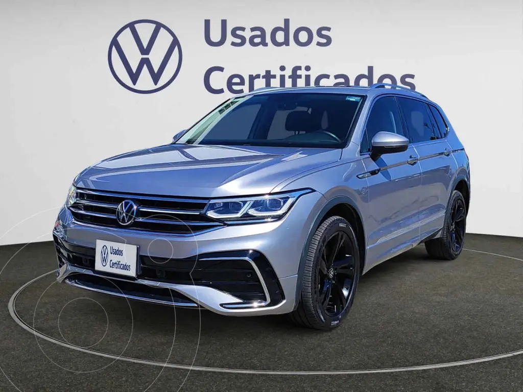 foto Volkswagen Tiguan 2.0L R-Line usado (2024) color Plata precio $716,999