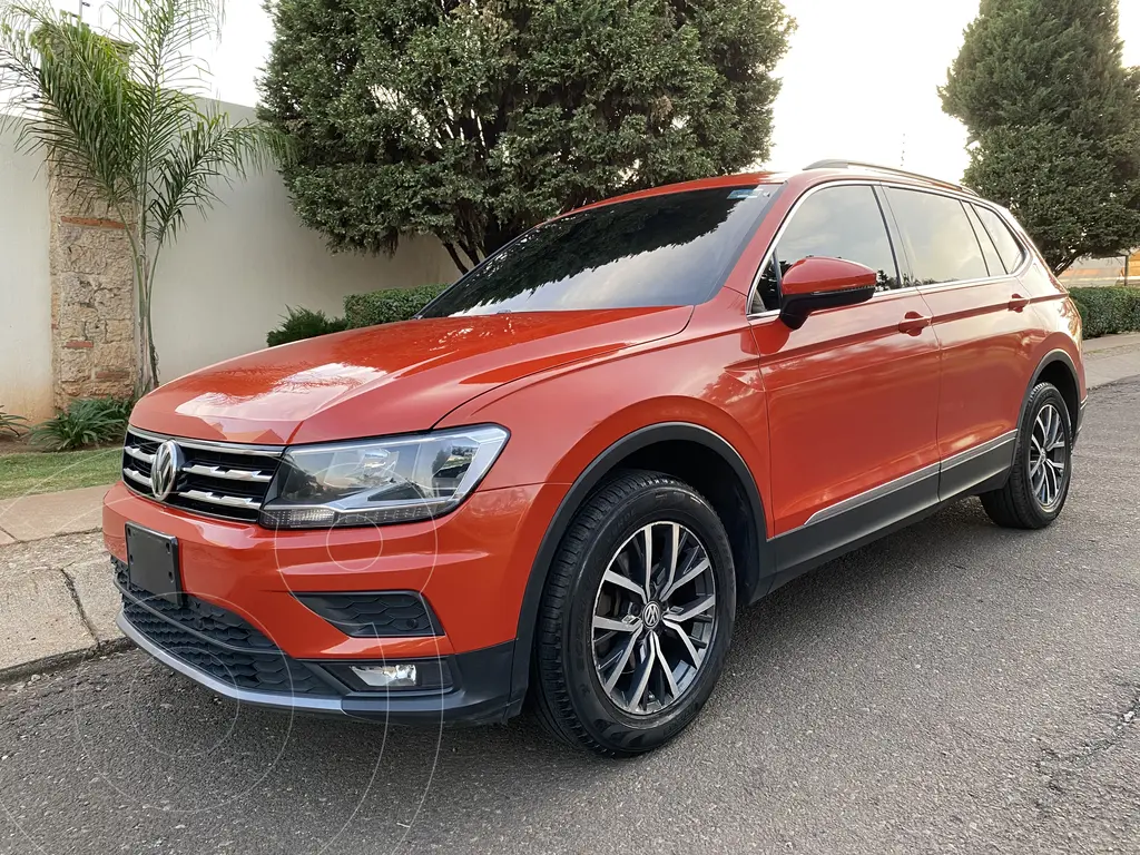 Volkswagen Tiguan Comfortline 7 Asientos Tela usado (2018) color