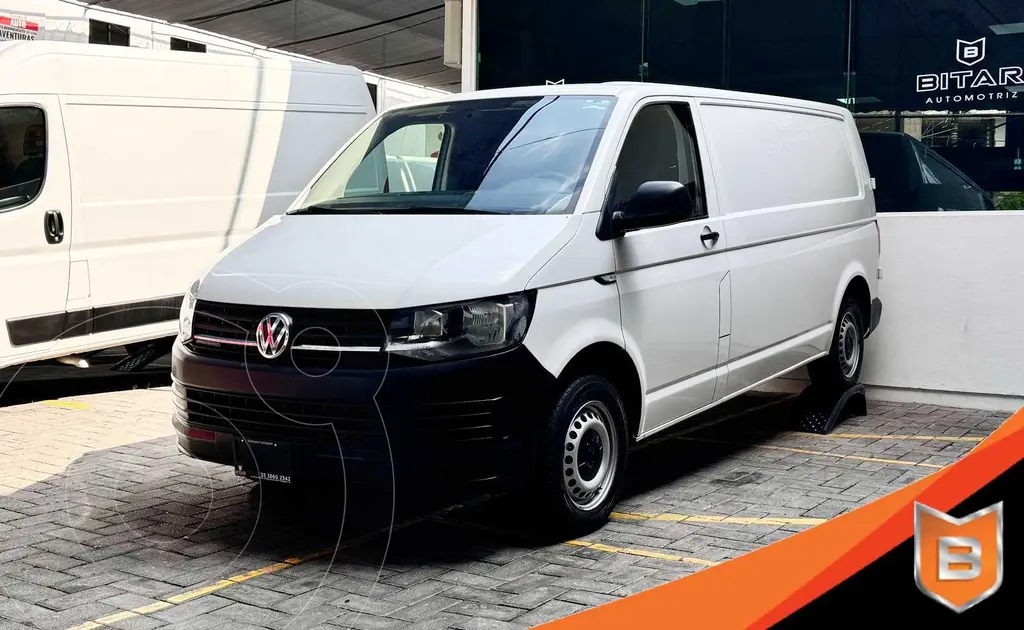 foto Volkswagen Transporter Cargo Van Puerta Tras Lateral Doble Techo Alto A/A usado (2019) color Blanco precio $399,900