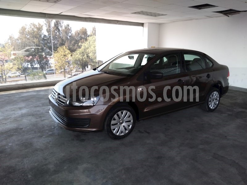 foto Volkswagen Vento 4p Starline L4/1.6 Aut usado