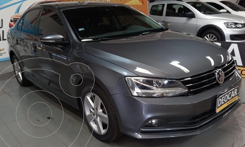 volkswagen vento 2.5 advance plus mt usado 2015 color gris precio 3.300.000