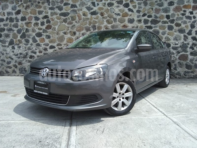 foto Volkswagen Vento Highline Aut usado (2014) color Gris precio $145,000