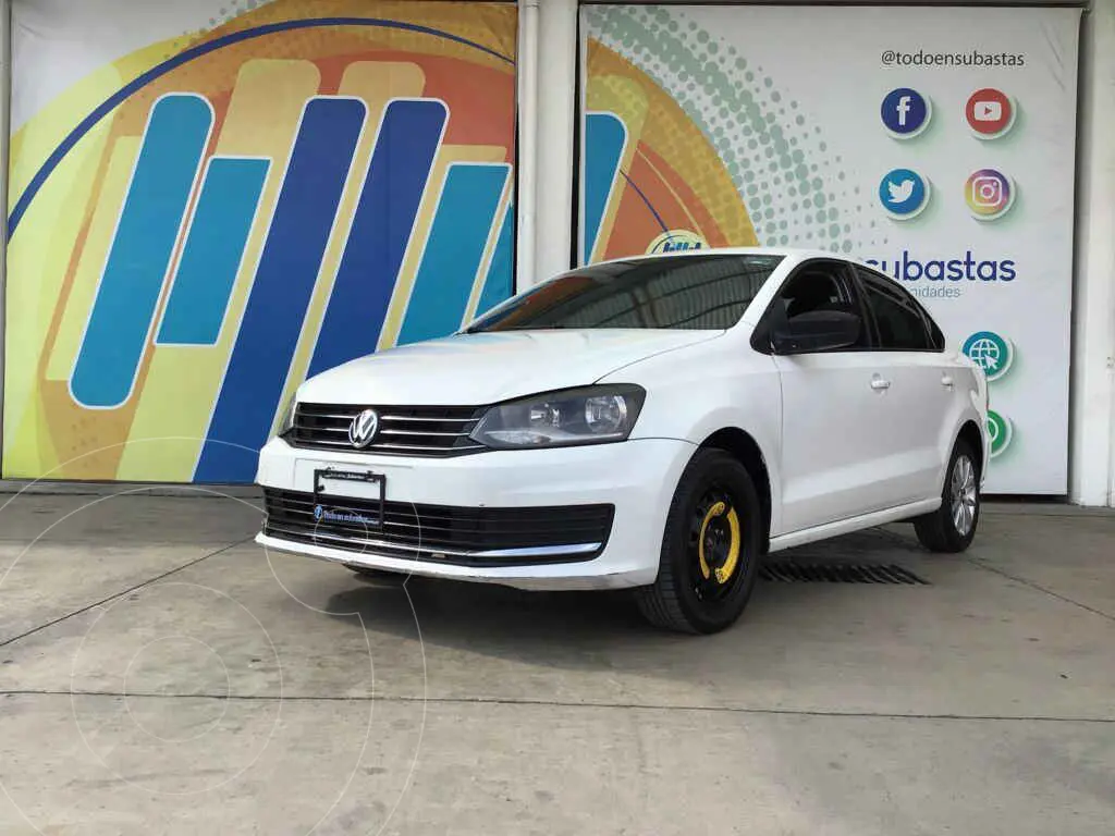 foto Volkswagen Vento Comfortline usado (2019) color Blanco precio $138,000