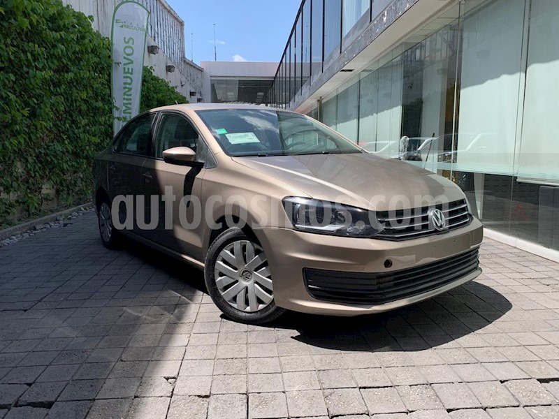 foto Volkswagen Vento Startline Aut usado (2018) color Naranja precio $155,000