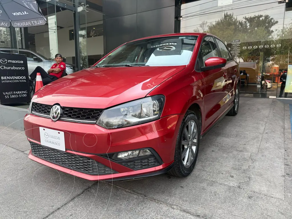 foto Volkswagen Vento Comfortline usado (2020) color Rojo Flash precio $207,000