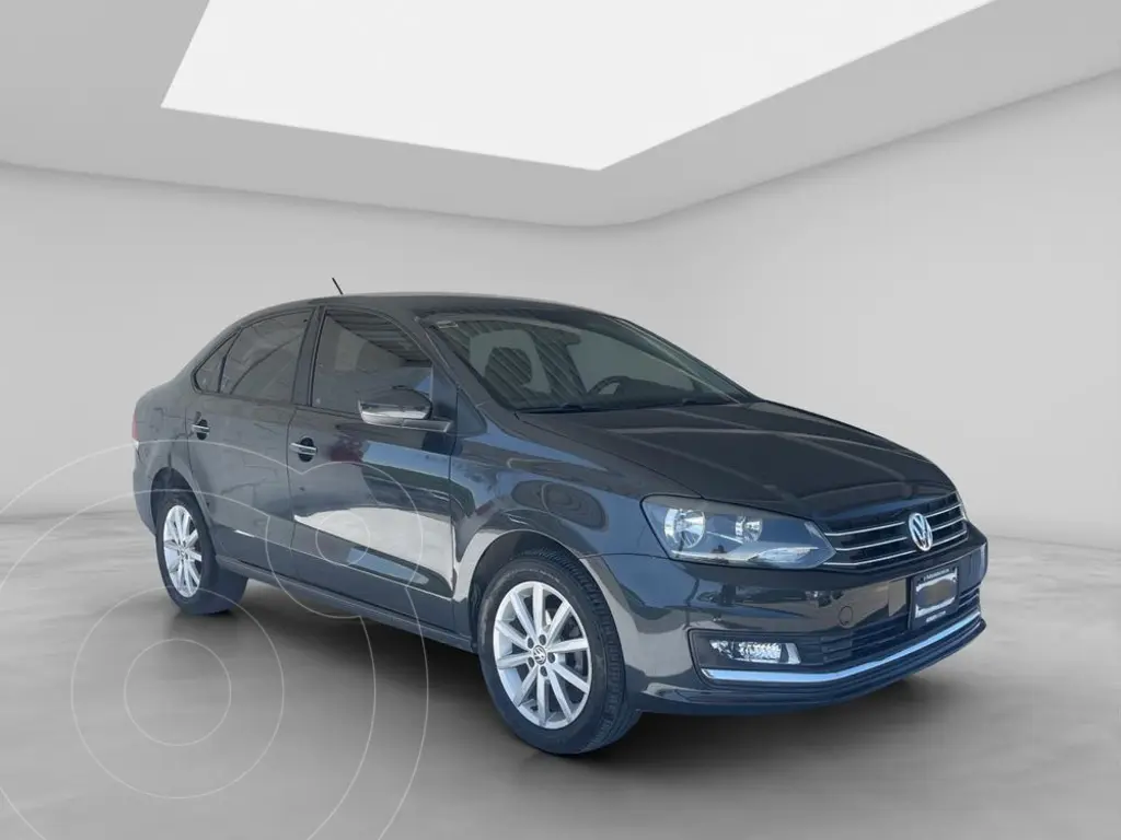 Volkswagen vento highline (2018)