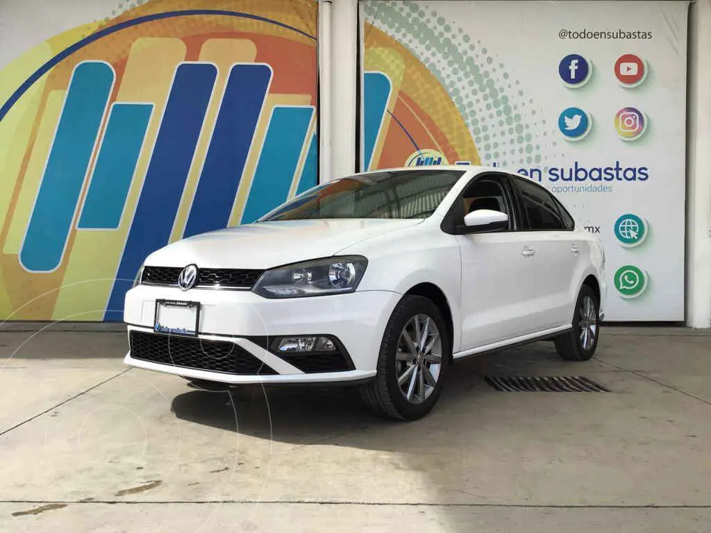 foto Volkswagen Vento Comfortline Plus usado (2021) color Blanco precio $171,900