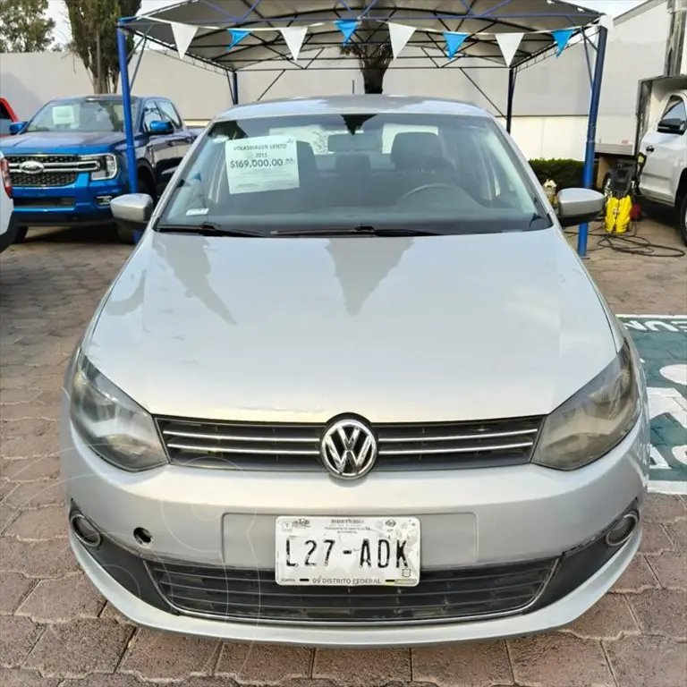 foto Volkswagen Vento Highline Aut usado (2015) color Dorado precio $169,000