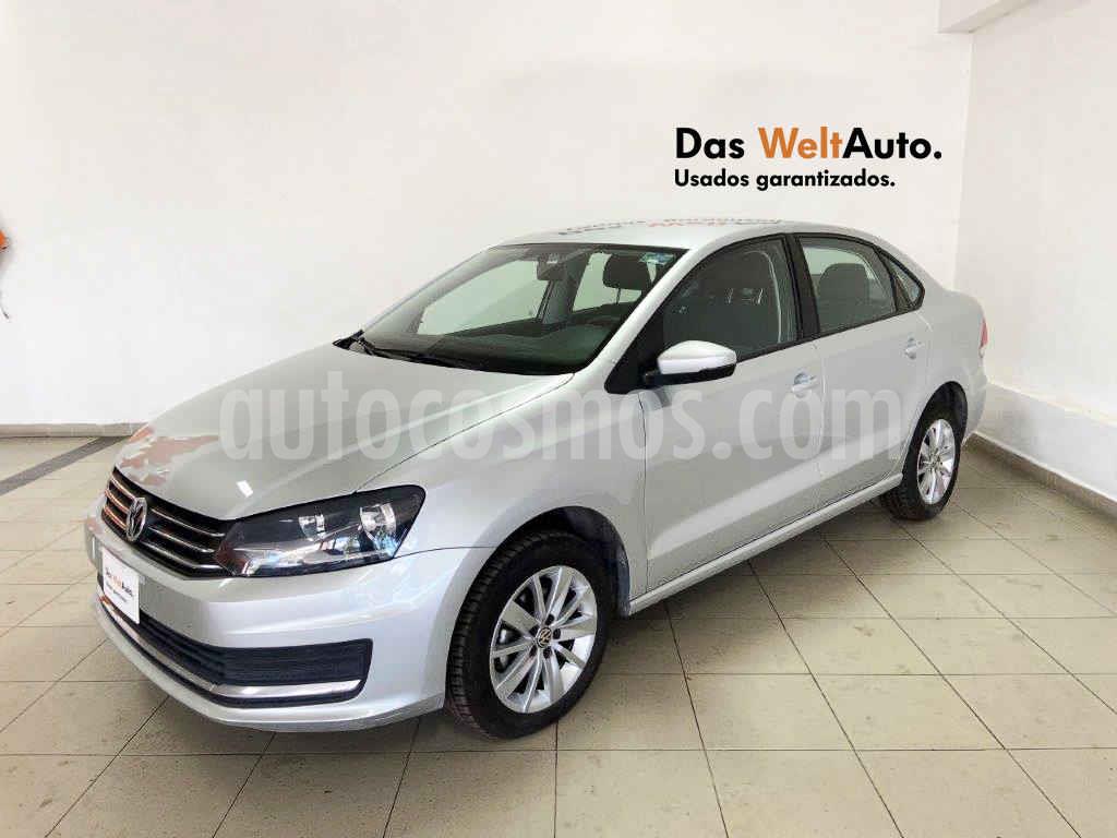 foto Volkswagen Vento Comfortline Aut usado (2019) color Plata precio $219,722